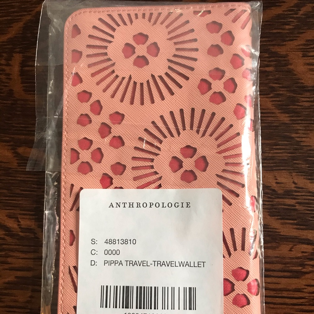 NWT Anthropologie PIPPA Travel Wallet
